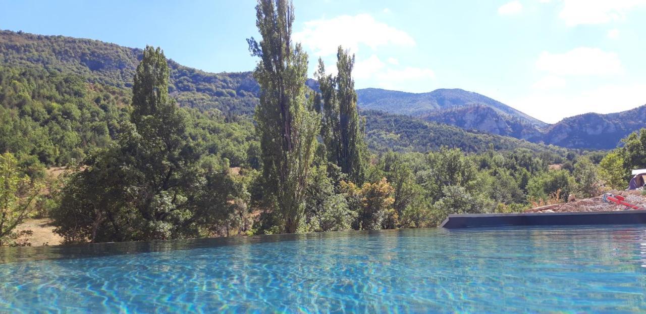 Gites Les Costoliers Châteauneuf-Miravail Εξωτερικό φωτογραφία
